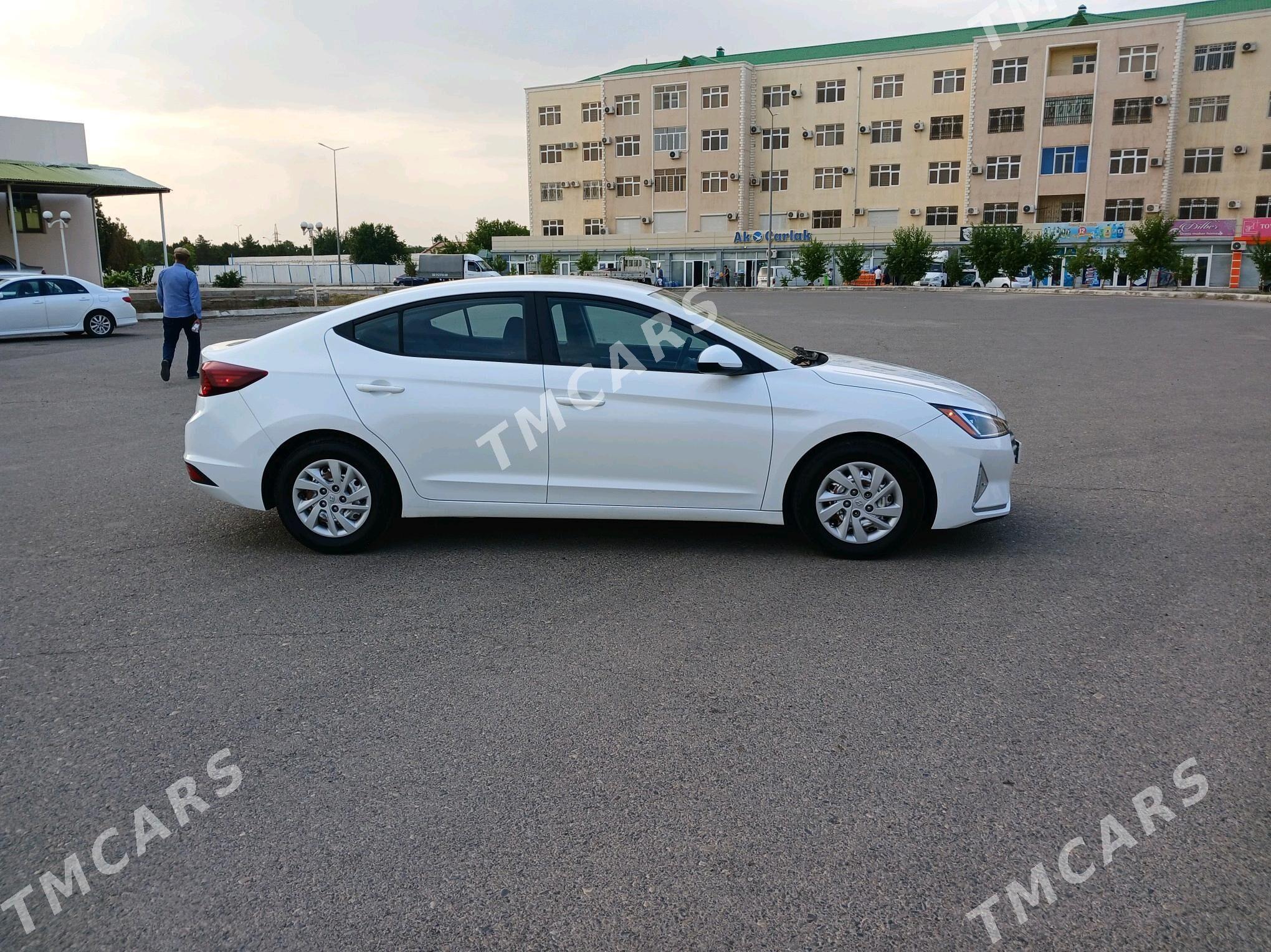 Hyundai Elantra 2019 - 185 000 TMT - Мары - img 2