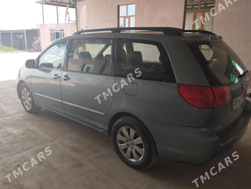 Toyota Sienna 2009 - 150 000 TMT - Серахс - img 4