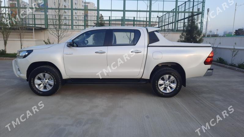 Toyota Hilux 2020 - 550 000 TMT - Ашхабад - img 3