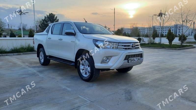 Toyota Hilux 2020 - 550 000 TMT - Ашхабад - img 2