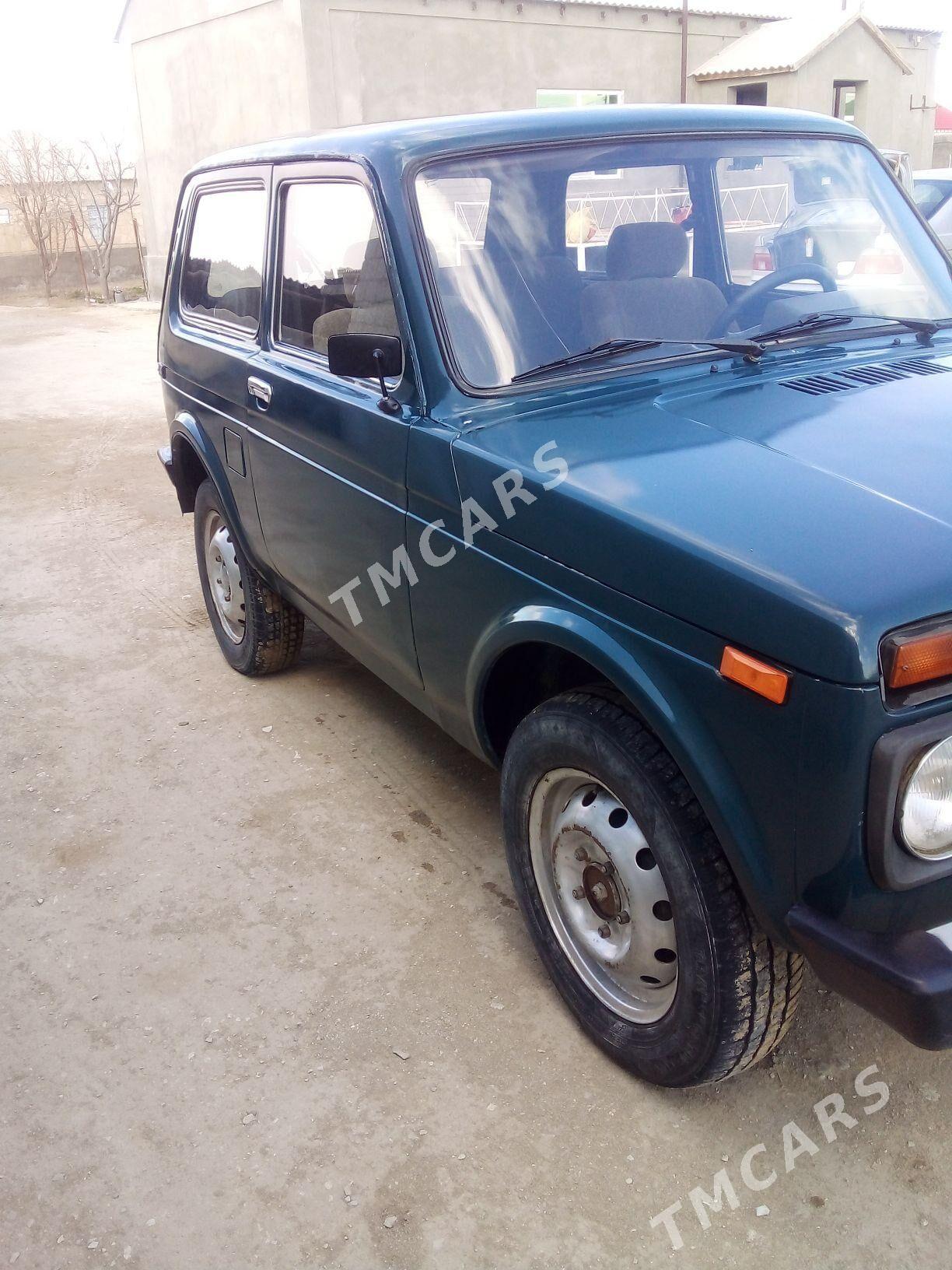 Lada Niva 2001 - 35 000 TMT - Берекет - img 3