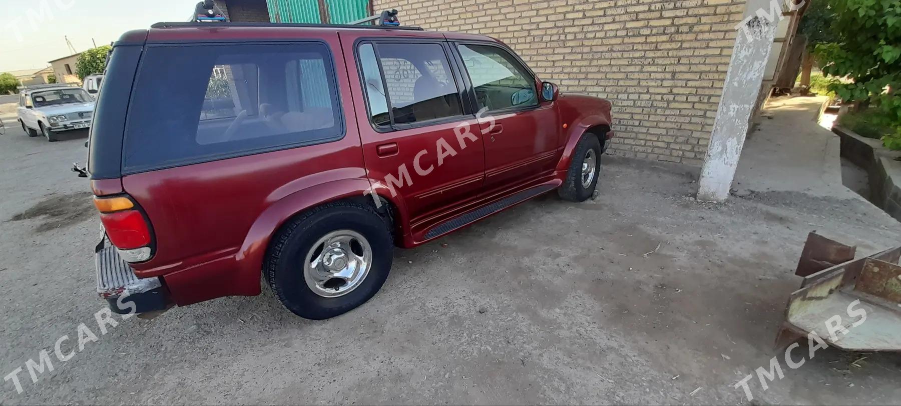 Ford Explorer 1996 - 43 000 TMT - Чарджоу - img 3