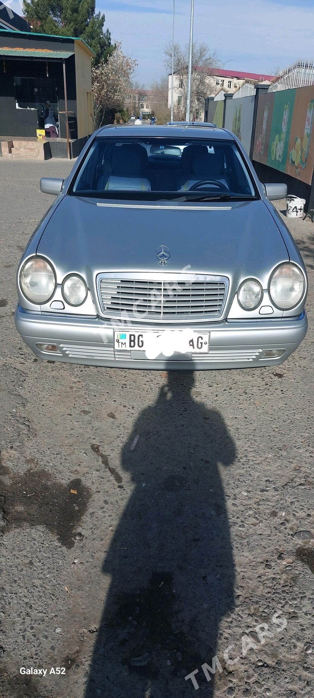 Mercedes-Benz E320 1999 - 105 000 TMT - Aşgabat - img 4