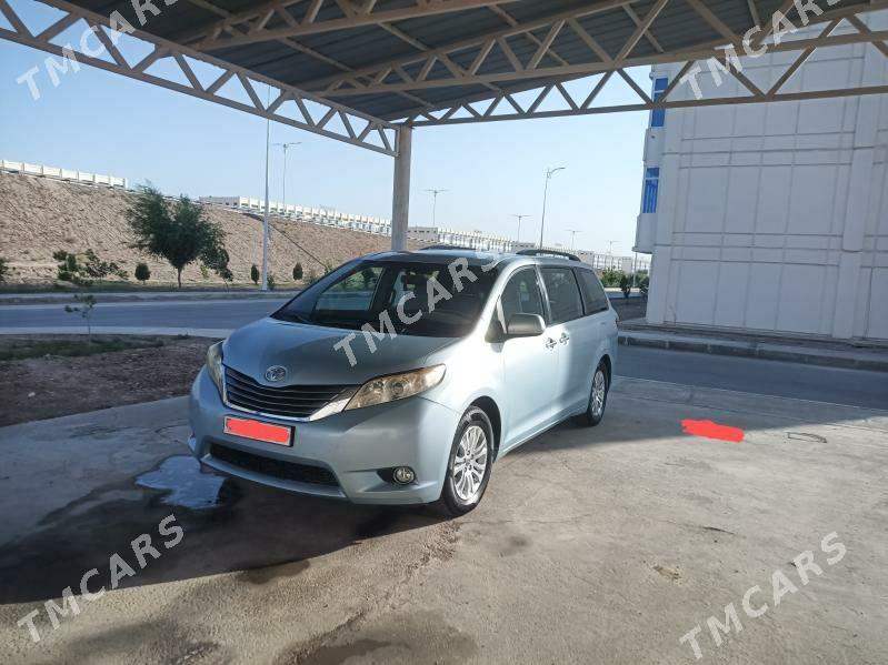 Toyota Sienna 2016 - 335 000 TMT - Туркменабат - img 2