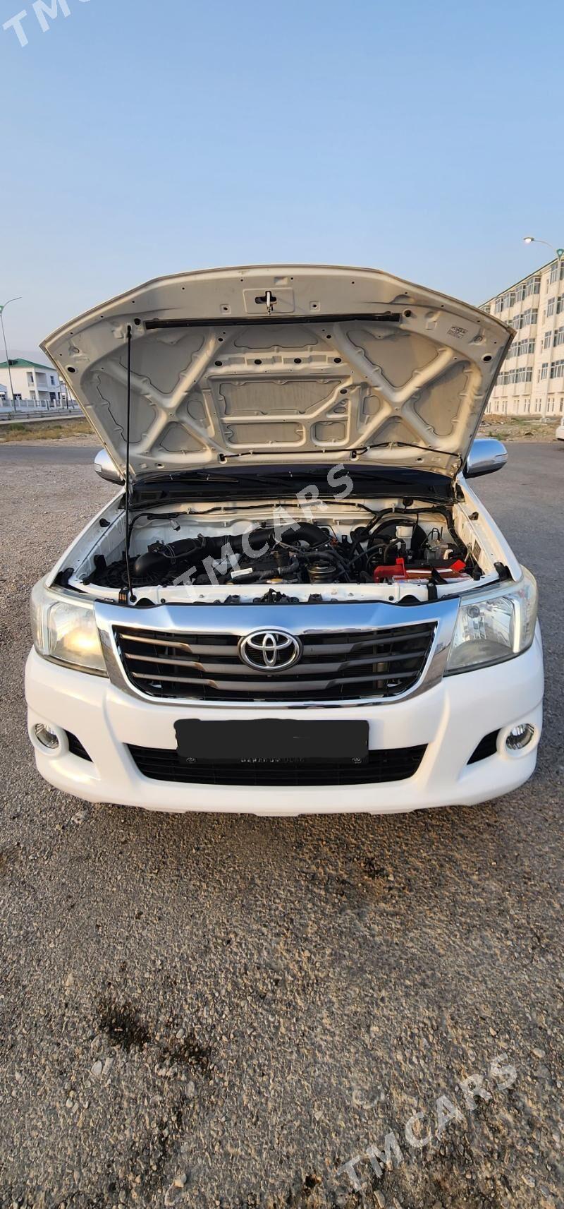 Toyota Hilux 2013 - 340 000 TMT - Balkanabat - img 2