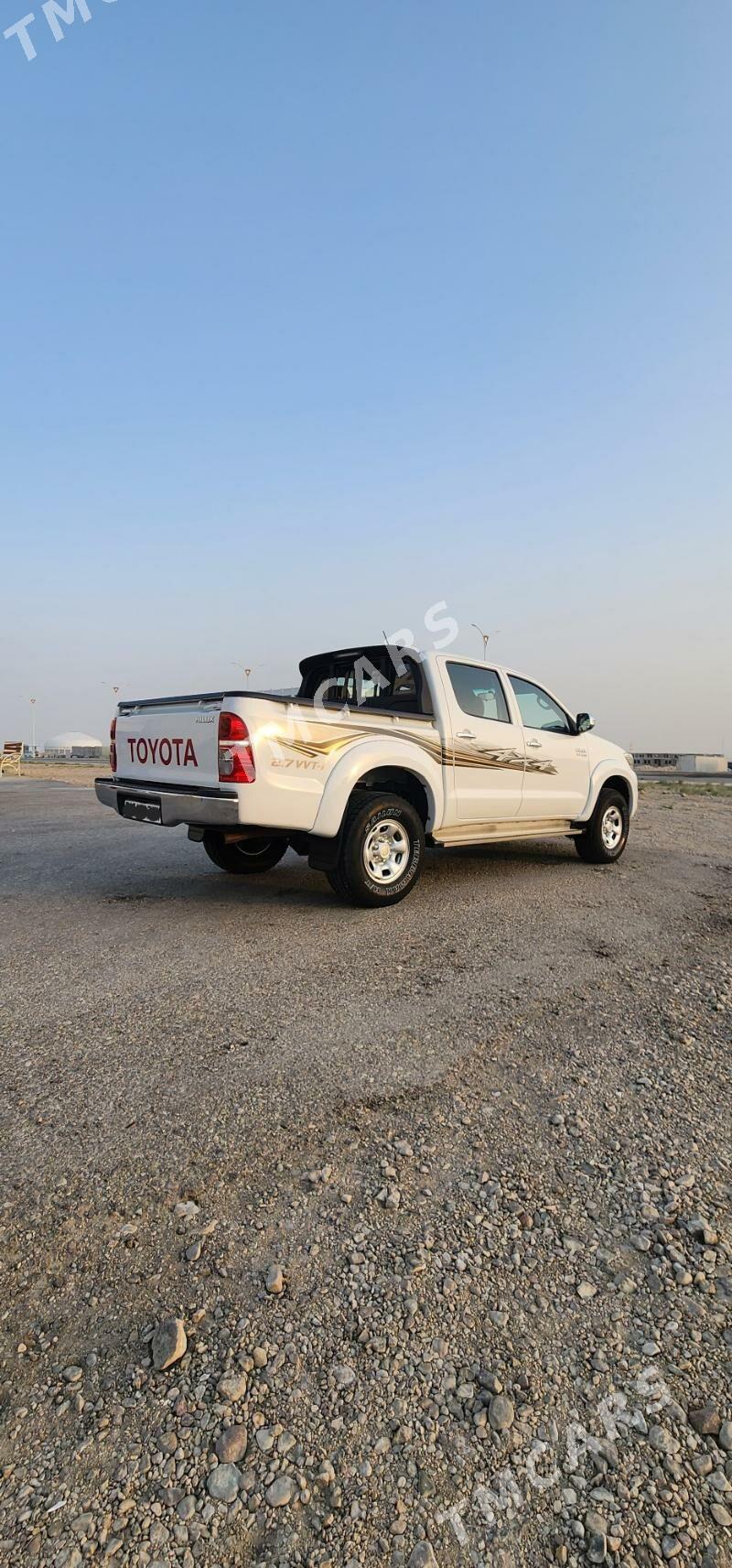 Toyota Hilux 2013 - 340 000 TMT - Balkanabat - img 5