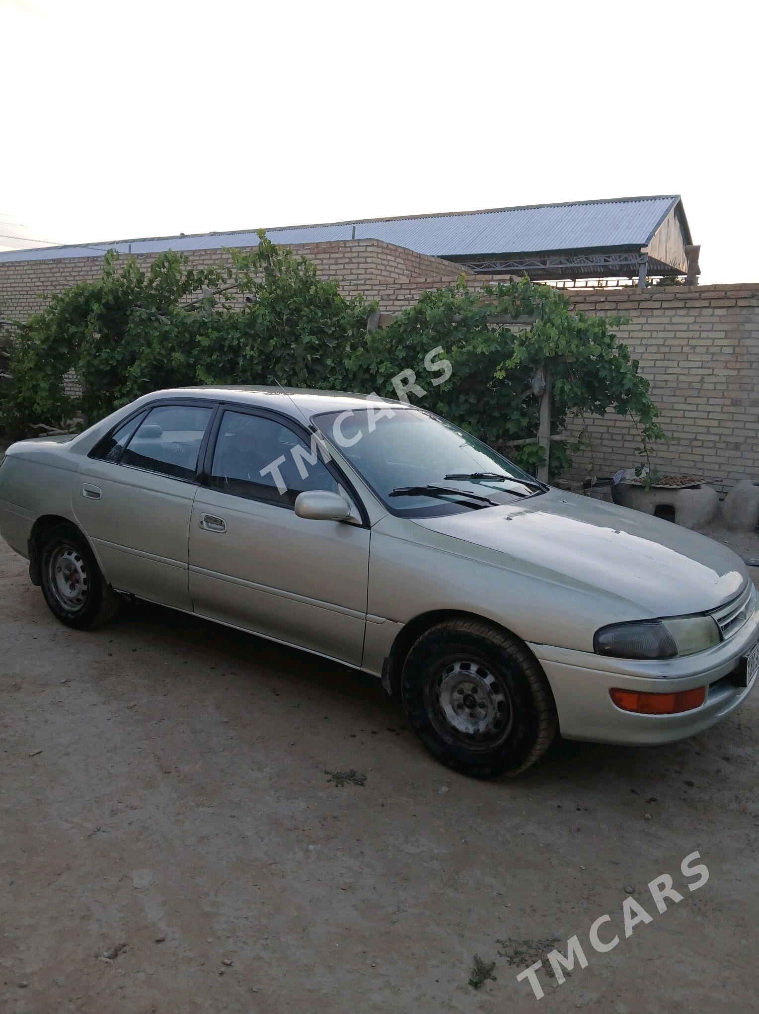 Toyota Carina 1992 - 30 000 TMT - Дарганата - img 3