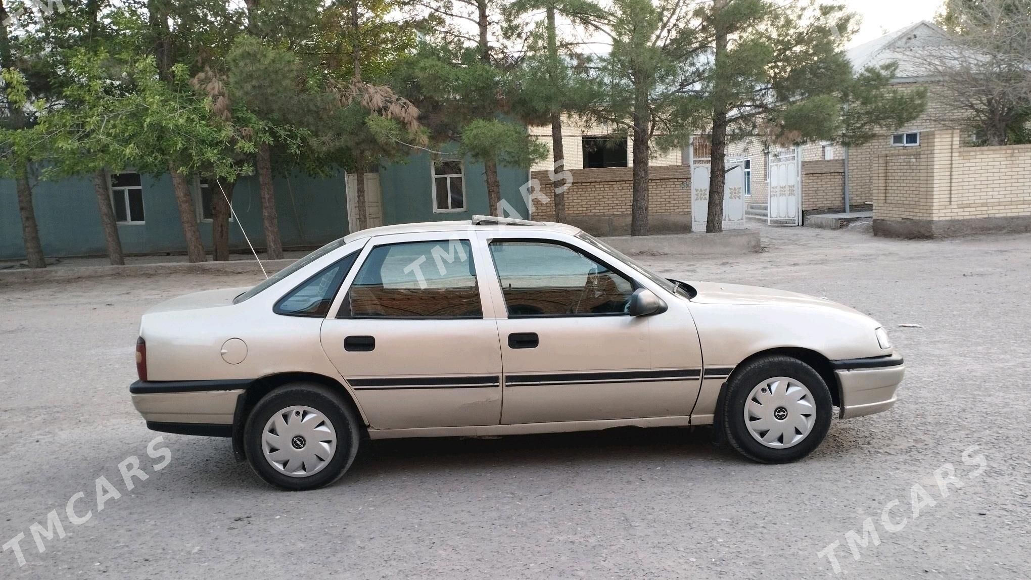 Opel Vectra 1990 - 17 000 TMT - Mary - img 6