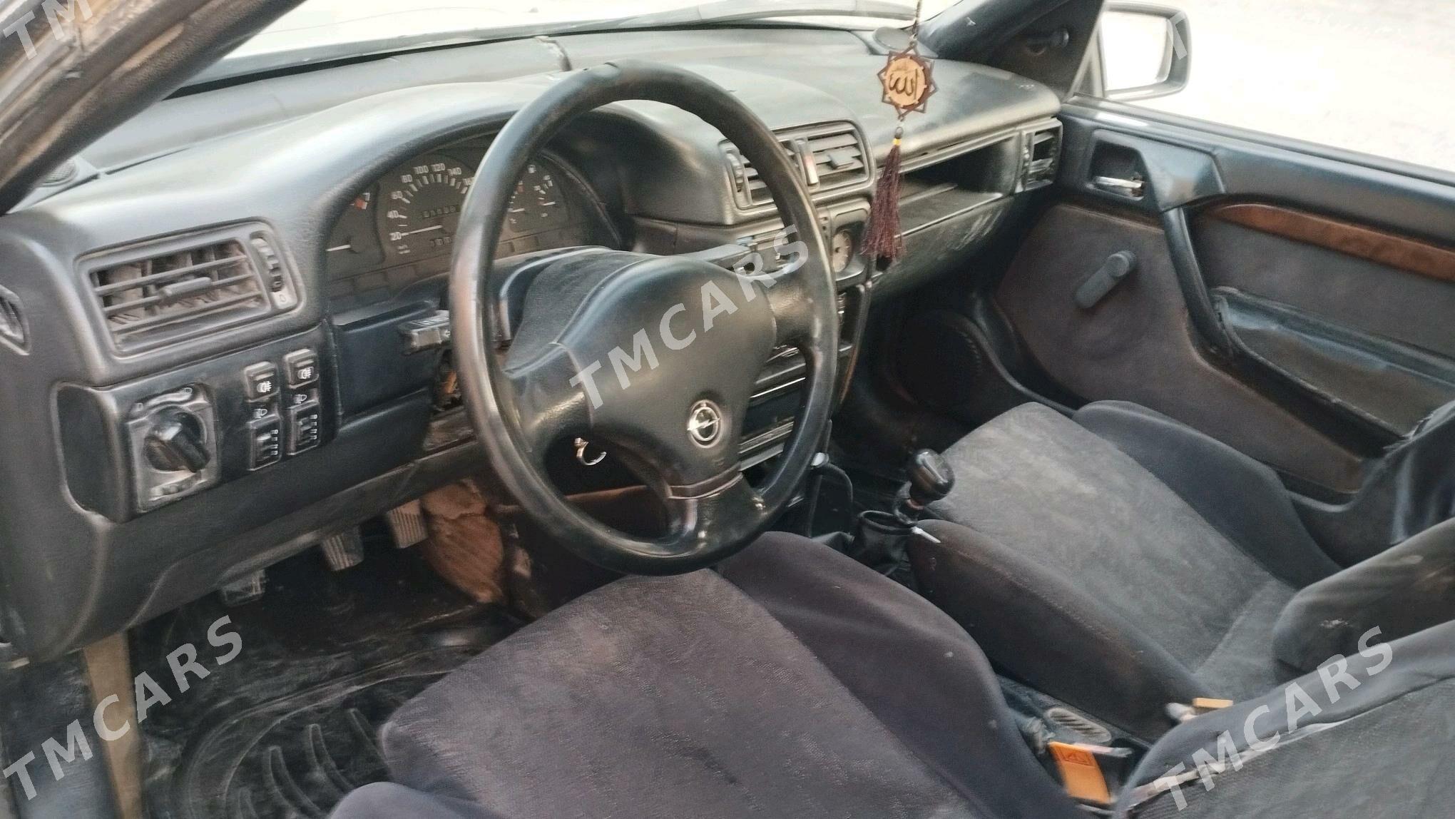 Opel Vectra 1990 - 17 000 TMT - Мары - img 10