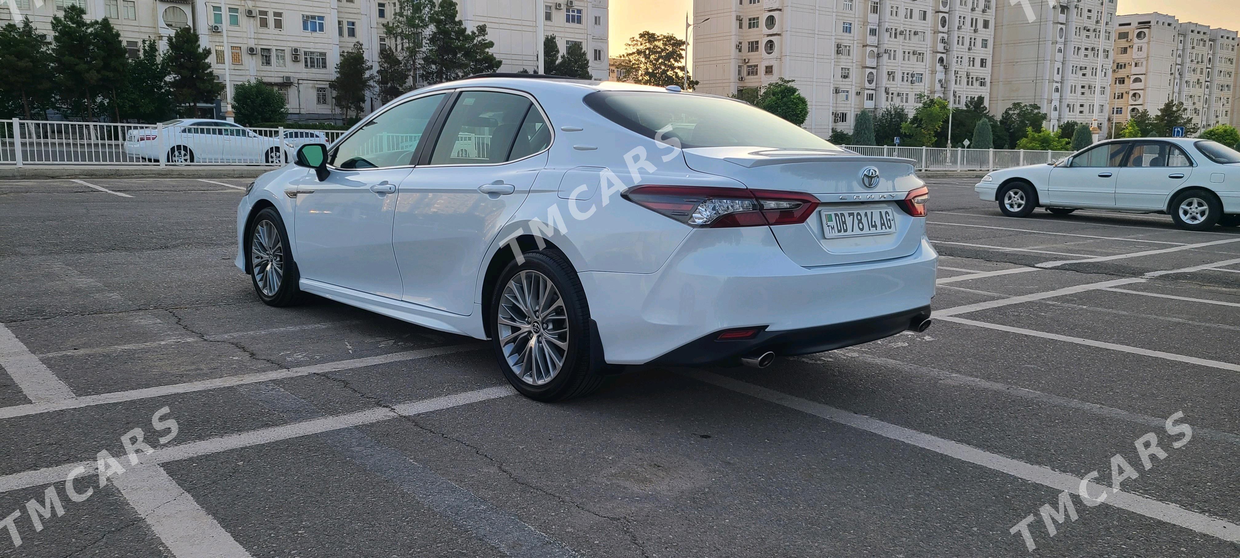 Toyota Camry 2018 - 330 000 TMT - 4 мкр - img 3