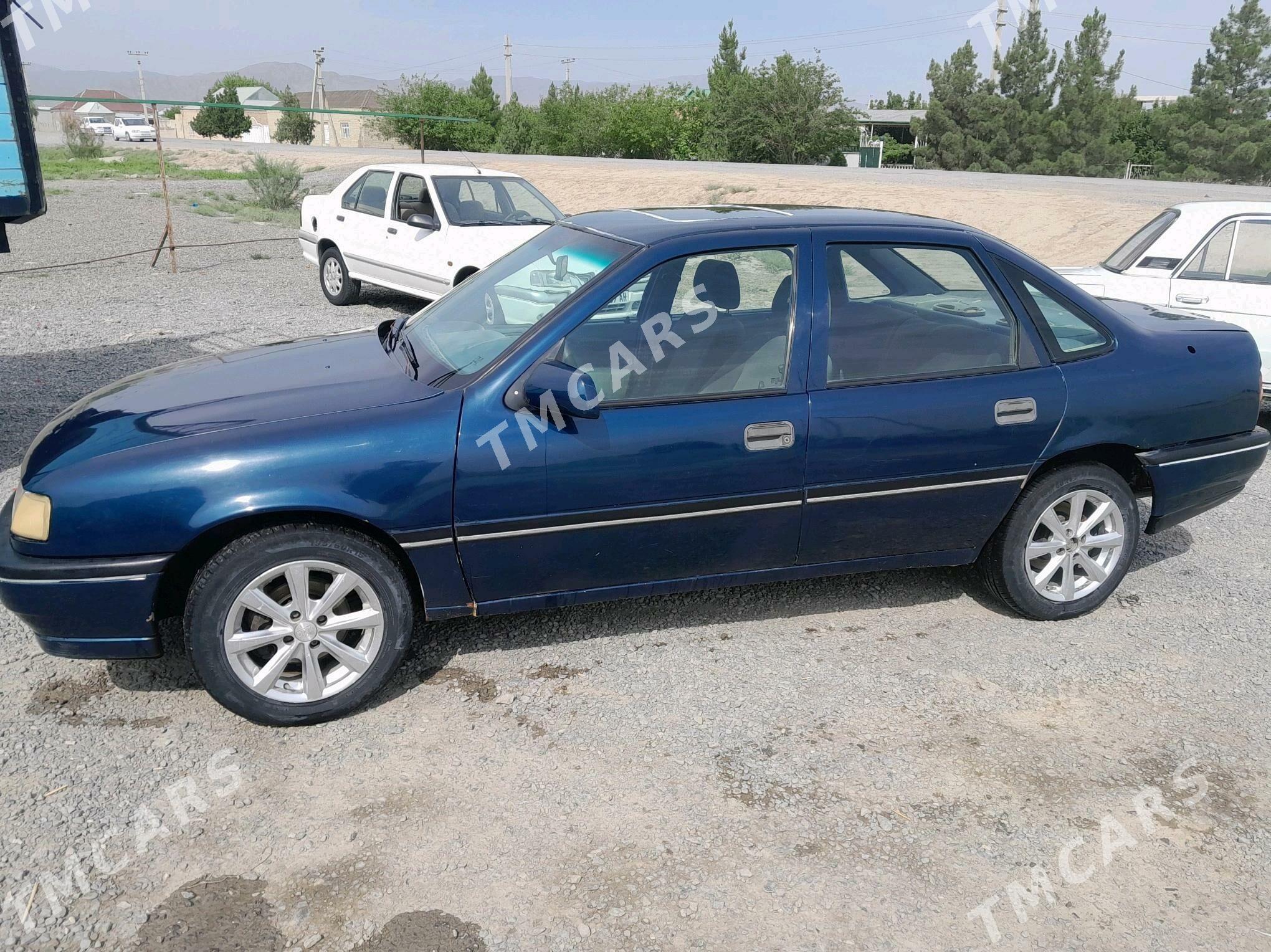 Opel Vectra 1990 - 20 000 TMT - Бахарден - img 4