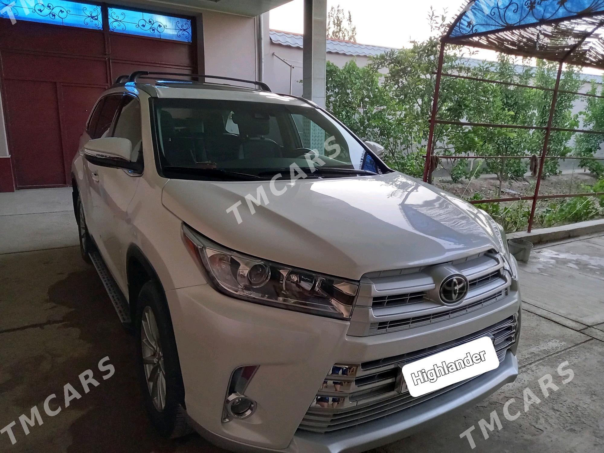 Toyota Highlander 2019 - 500 000 TMT - Дашогуз - img 4