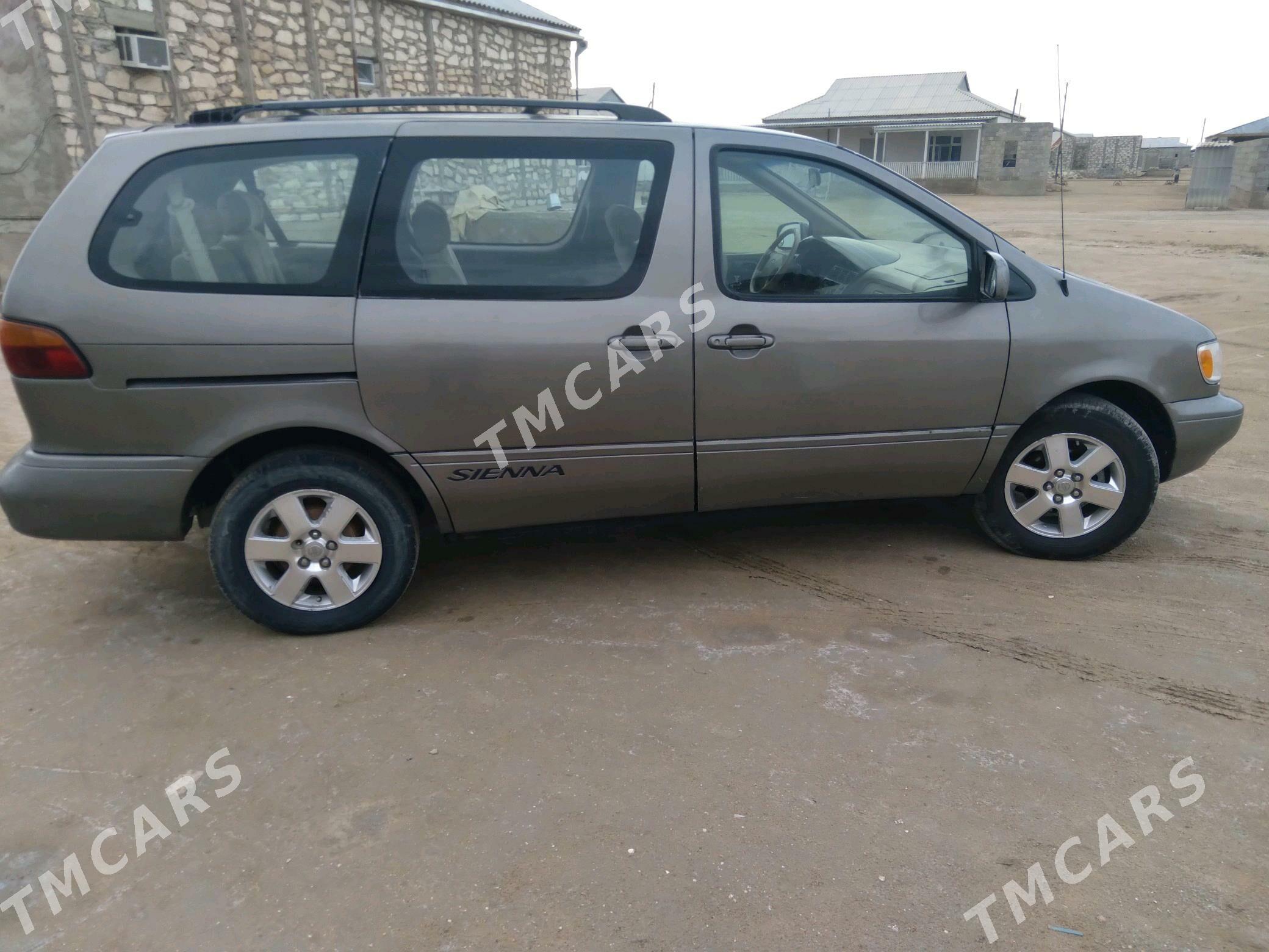 Toyota Sienna 1999 - 100 000 TMT - Esenguly - img 2