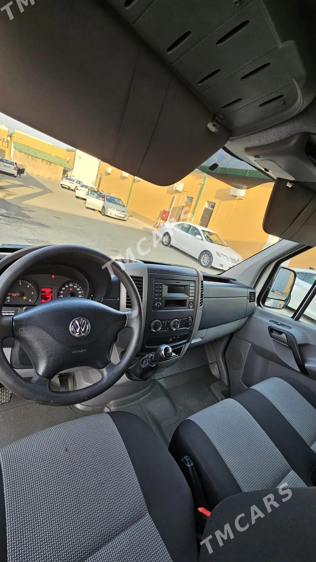 Volkswagen Crafter 2015 - 420 000 TMT - Aşgabat - img 10