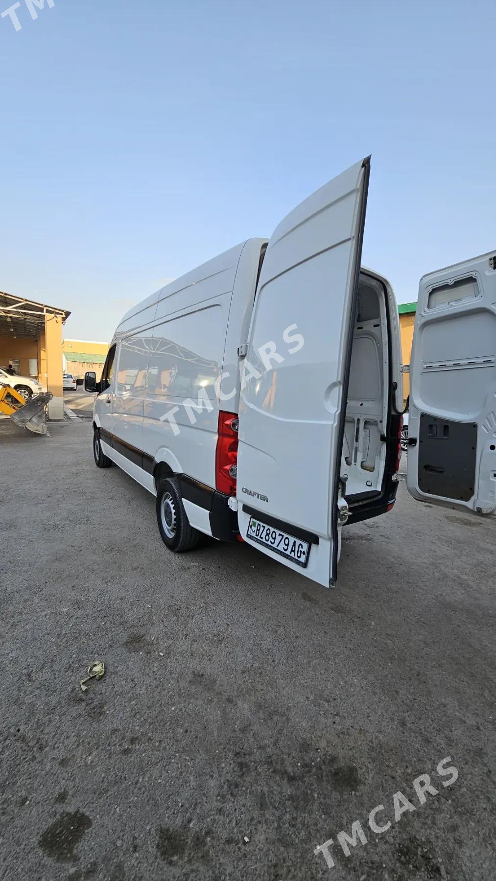 Volkswagen Crafter 2015 - 420 000 TMT - Aşgabat - img 8