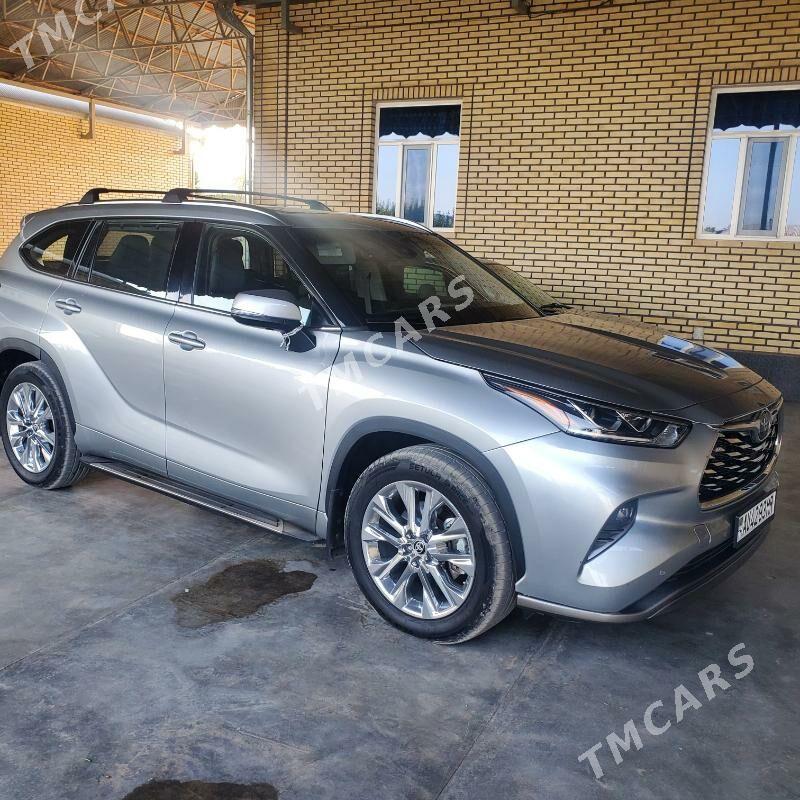 Toyota Highlander 2021 - 550 000 TMT - Байрамали - img 4