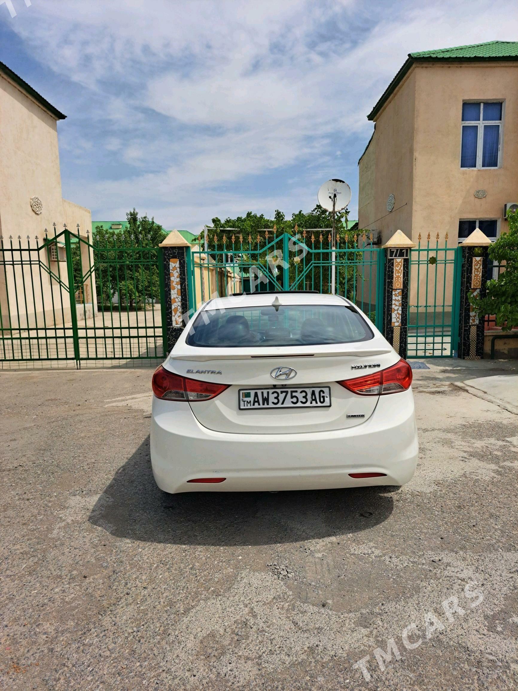 Hyundai Elantra 2011 - 136 000 TMT - Бузмеин ГРЭС - img 3