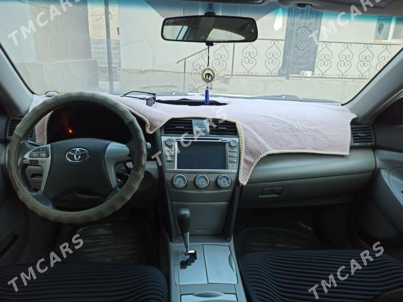 Toyota Camry 2010 - 165 000 TMT - Койтендаг - img 3