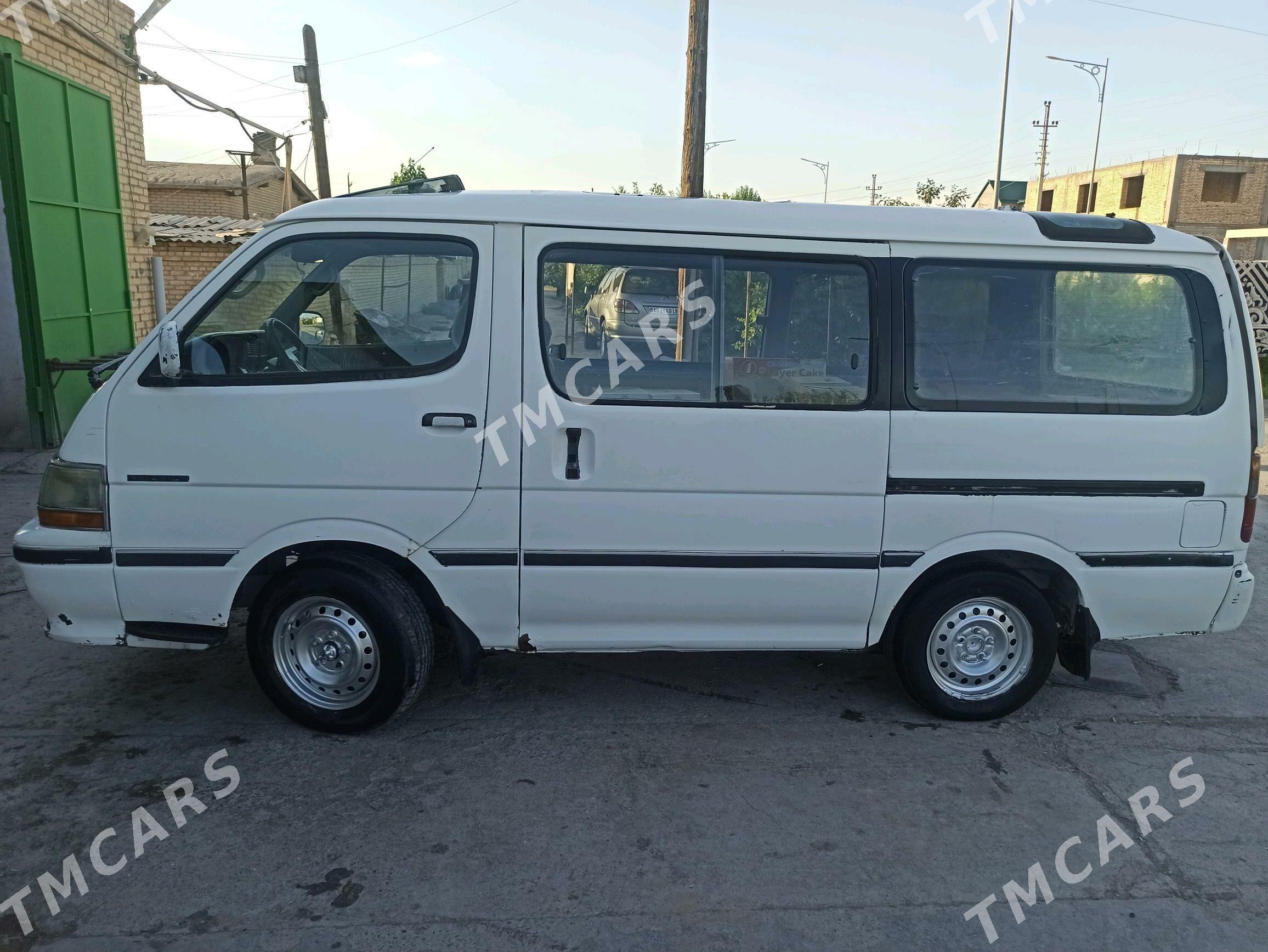 Toyota Hiace 1993 - 40 000 TMT - Mary - img 2