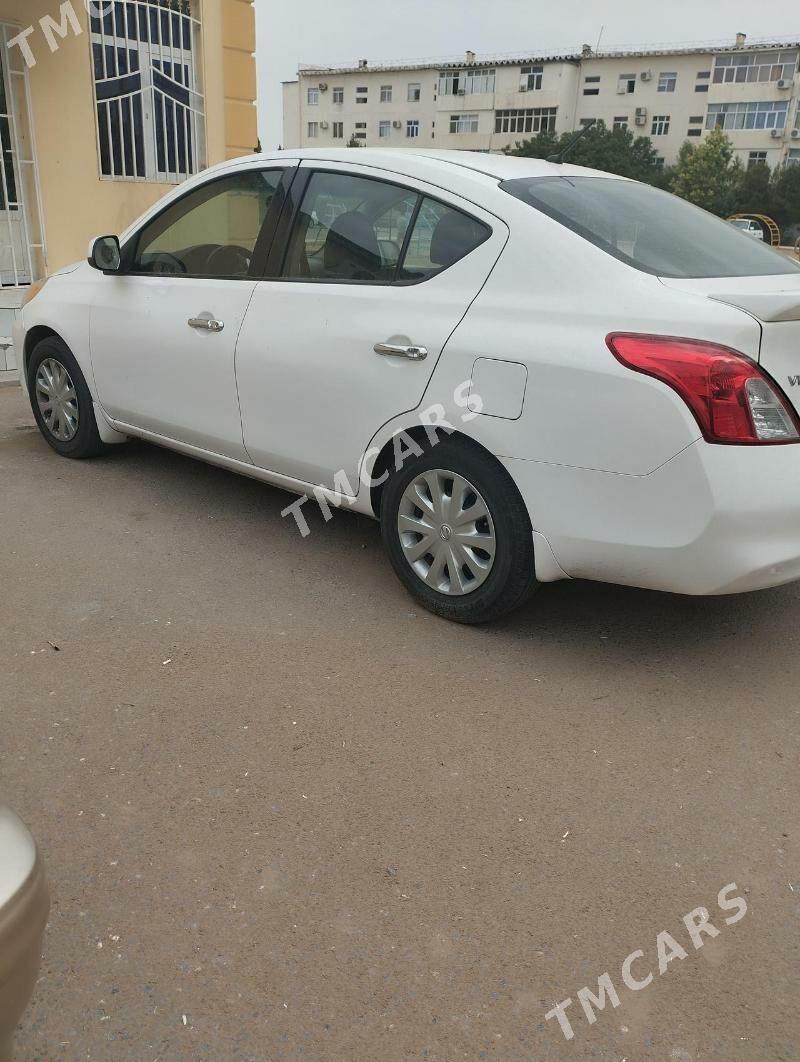 Nissan Versa 2014 - 90 000 TMT - Бузмеин ГРЭС - img 3