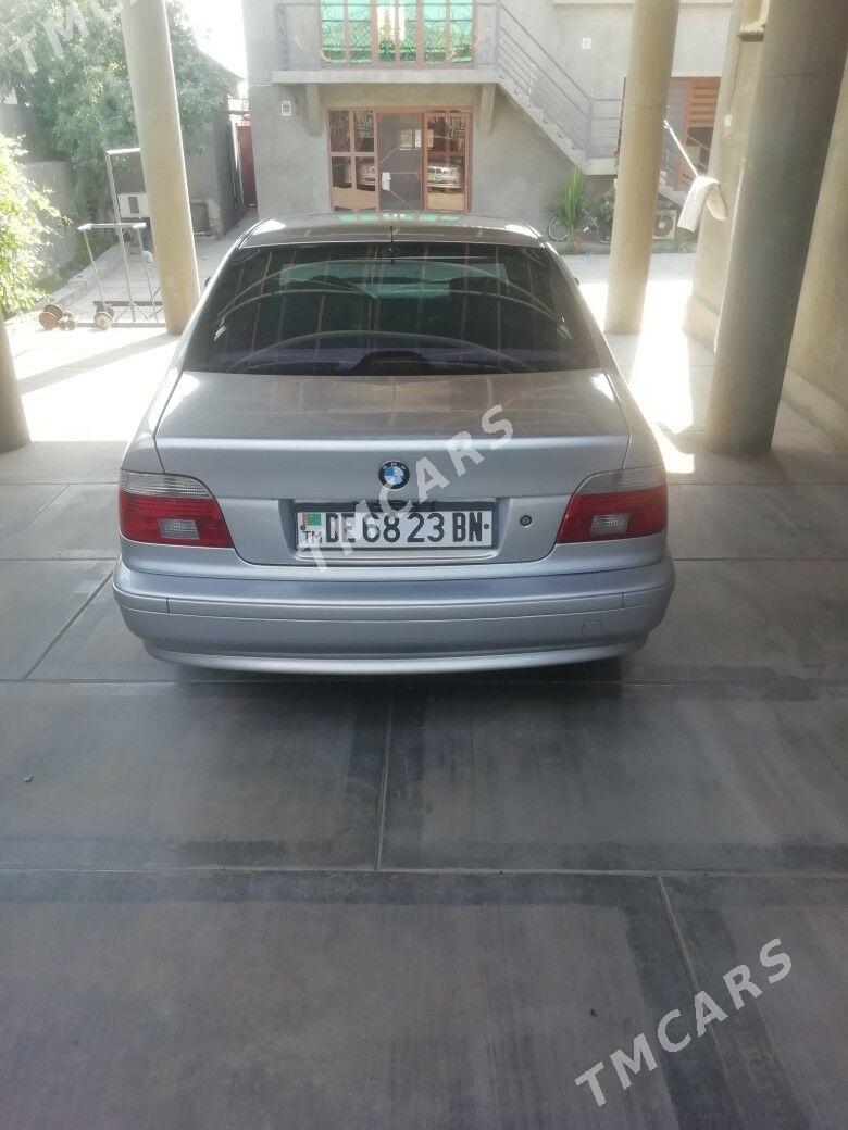 BMW E39 2002 - 100 000 TMT - Балканабат - img 3