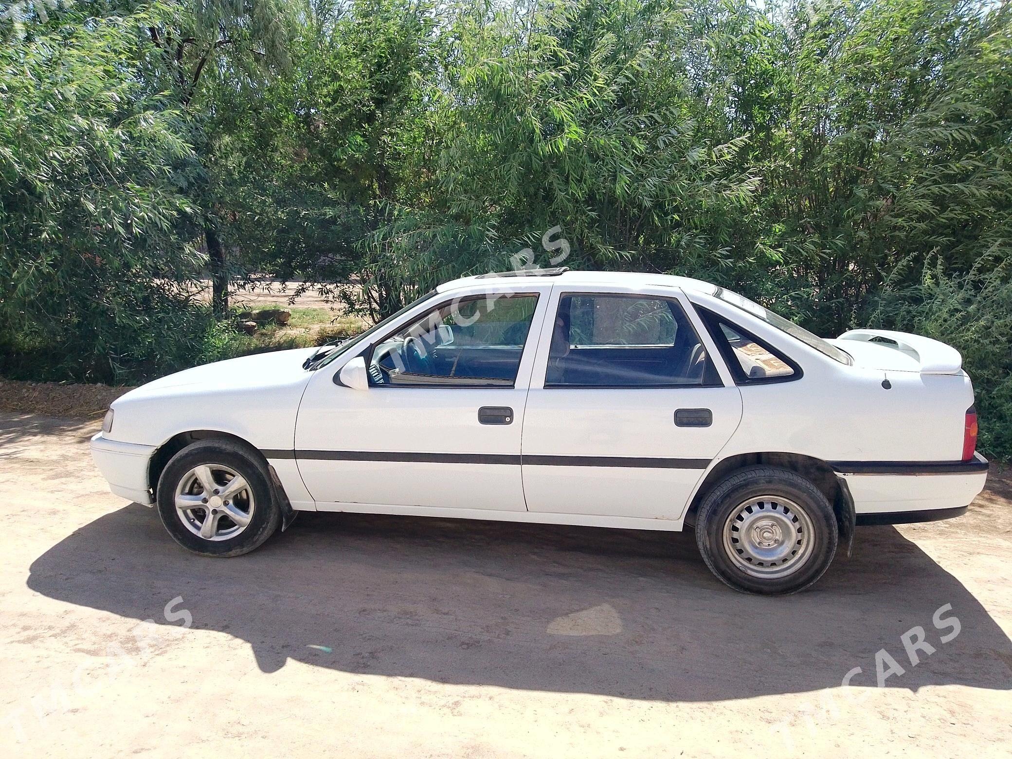 Opel Vectra 1992 - 25 000 TMT - Гурбансолтан Едже - img 5