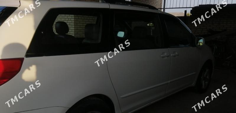 Toyota Sienna 2005 - 173 000 TMT - Мары - img 5