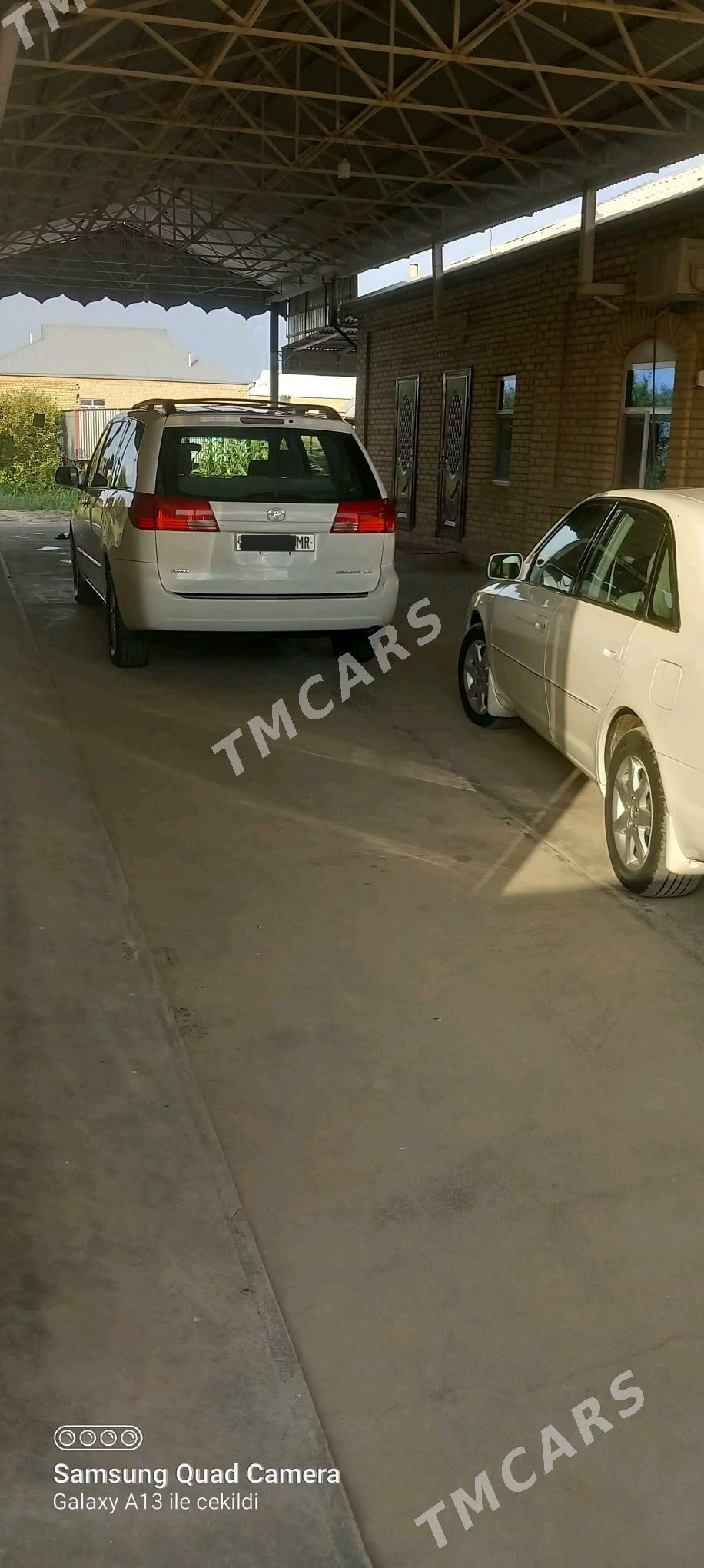 Toyota Sienna 2004 - 190 000 TMT - Векильбазар - img 2