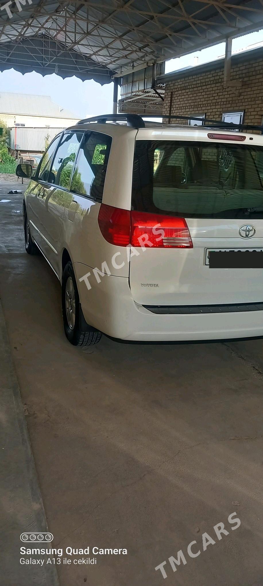 Toyota Sienna 2004 - 190 000 TMT - Векильбазар - img 3