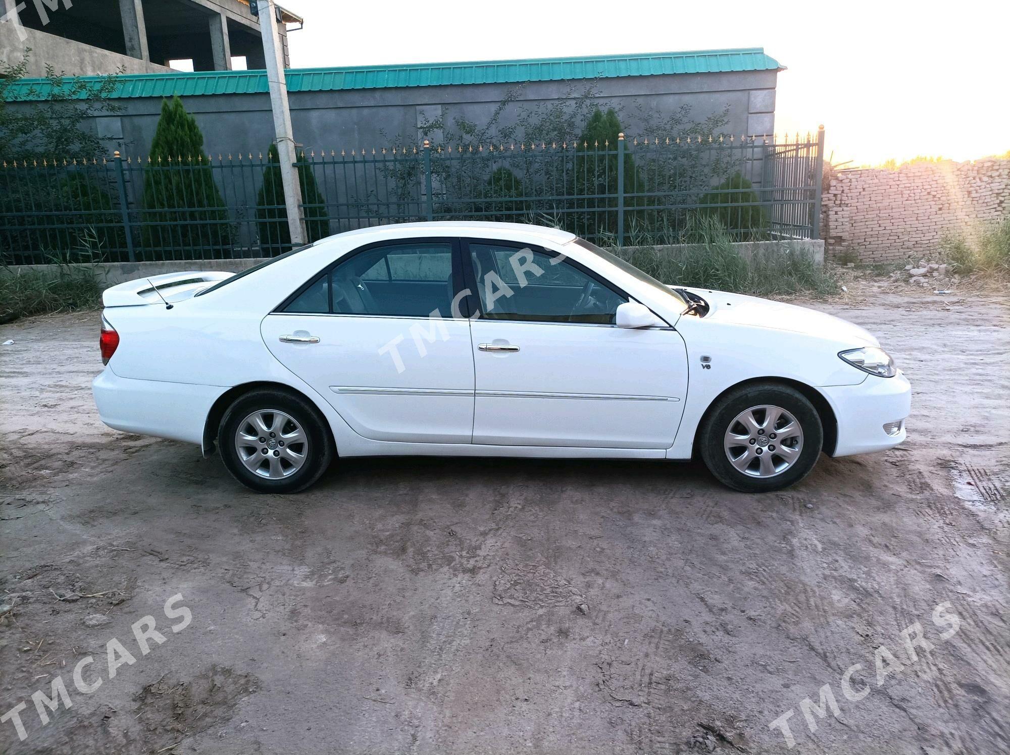 Toyota Camry 2003 - 128 000 TMT - Şabat etr. - img 10