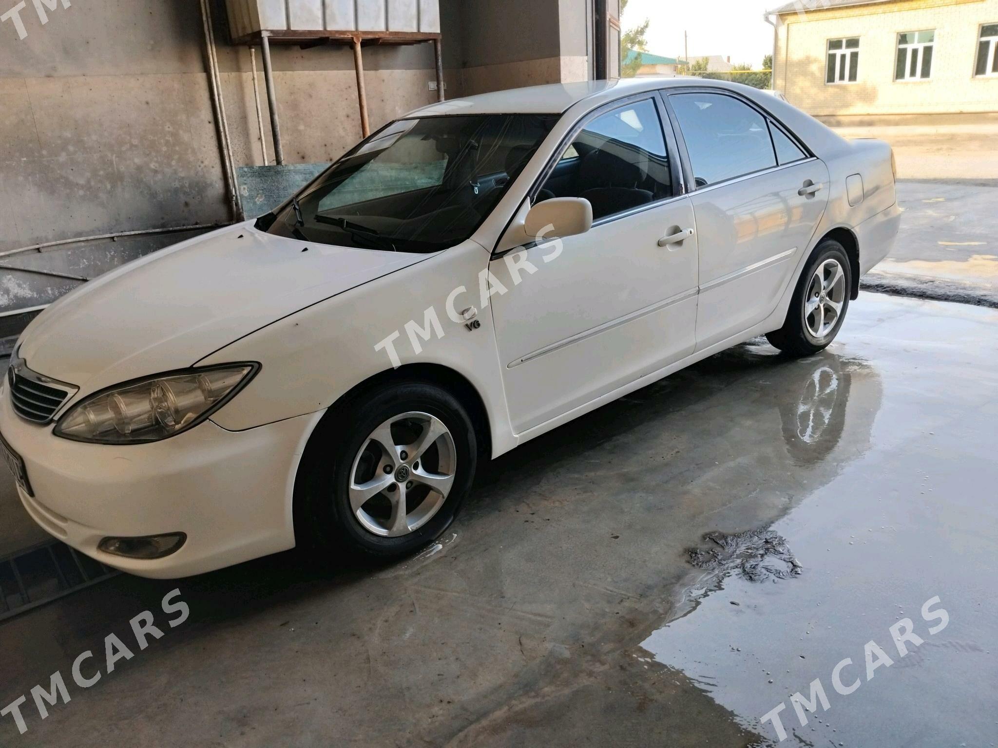 Toyota Camry 2004 - 140 000 TMT - Саят - img 4