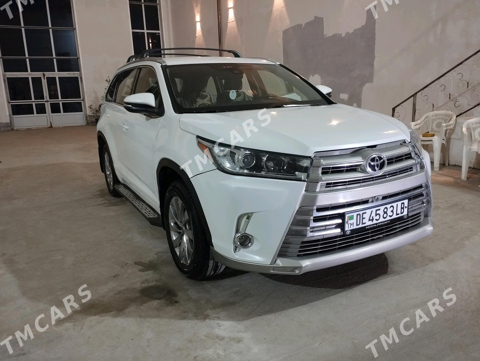 Toyota Highlander 2017 - 340 000 TMT - Туркменабат - img 2