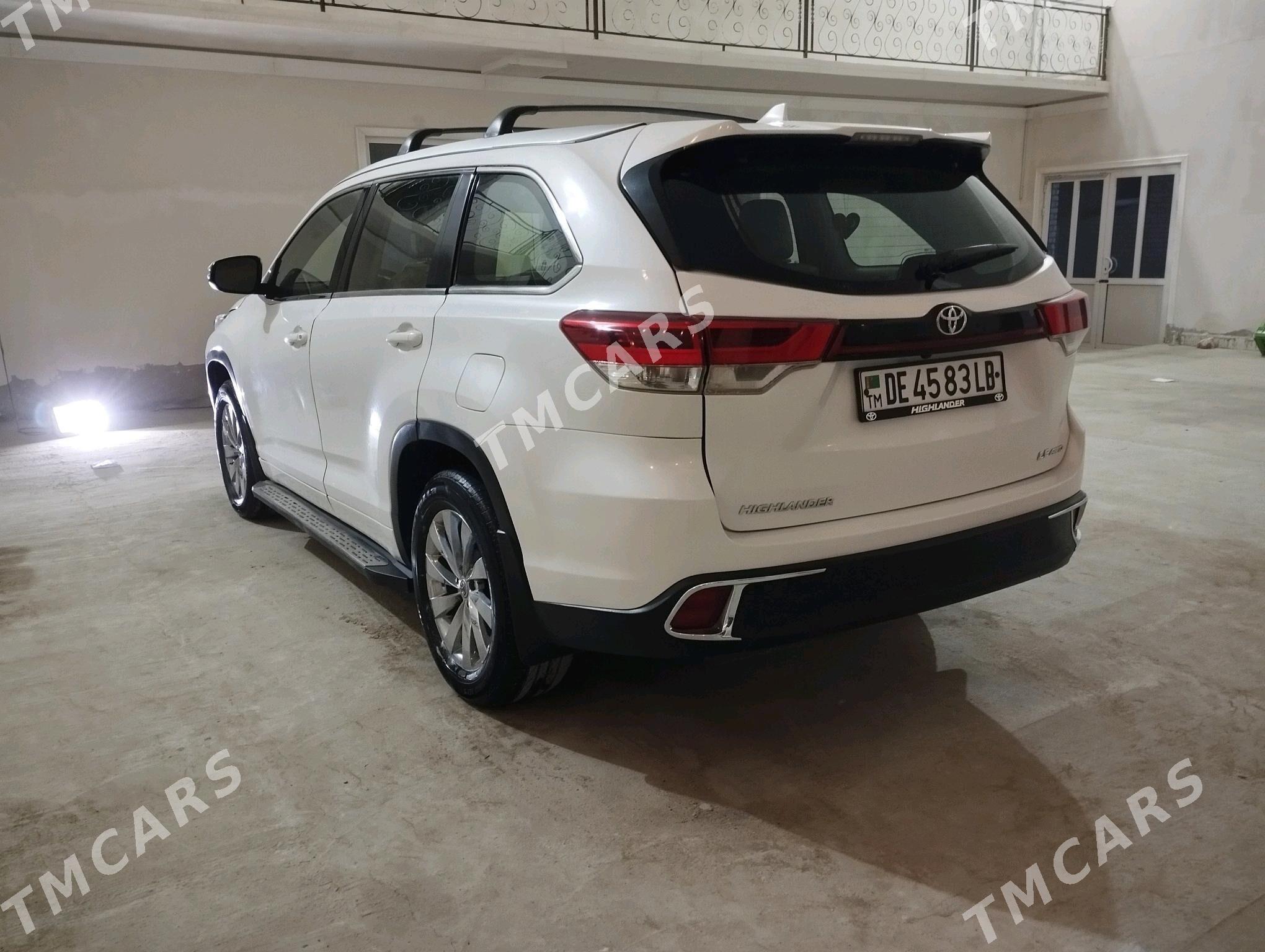 Toyota Highlander 2017 - 340 000 TMT - Туркменабат - img 3