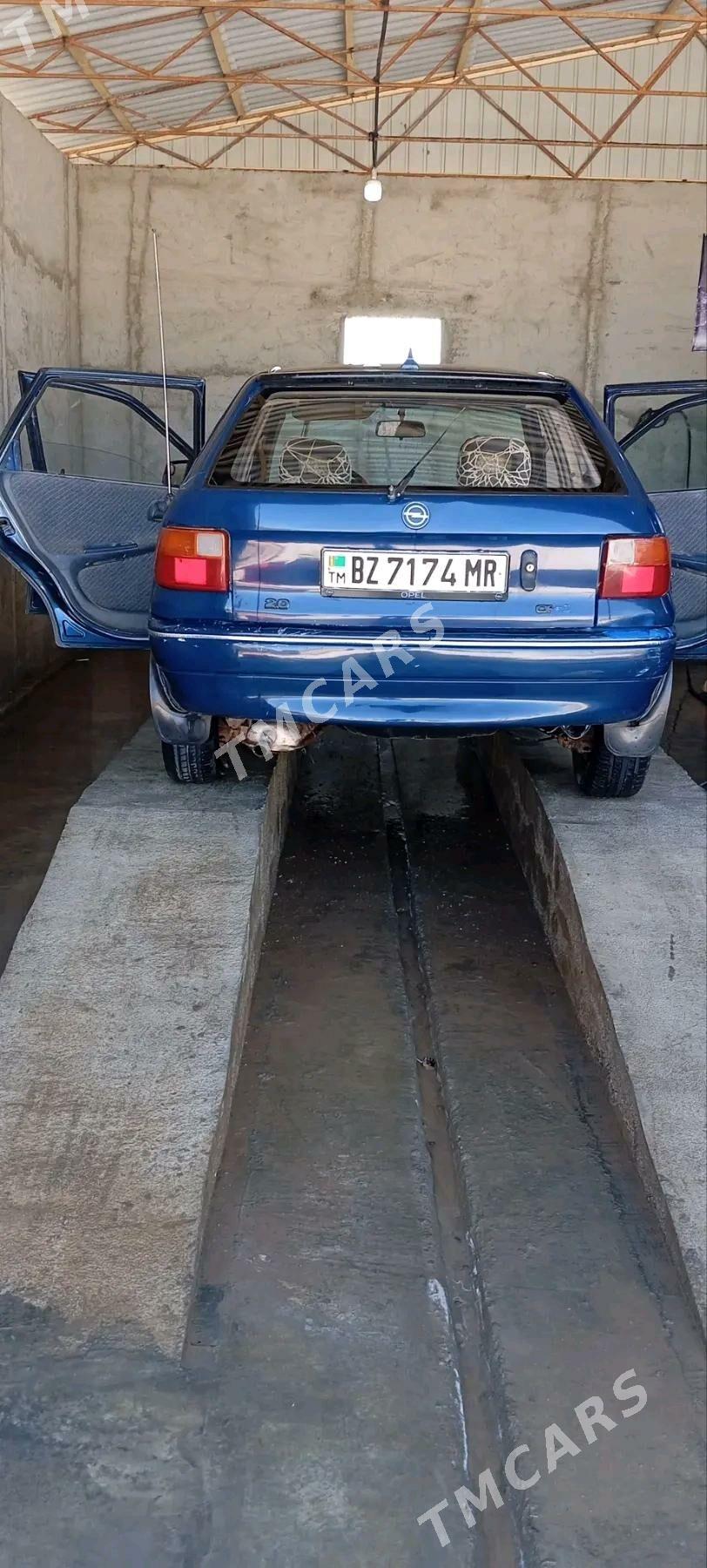 Opel Astra 1993 - 18 000 TMT - Мургап - img 2