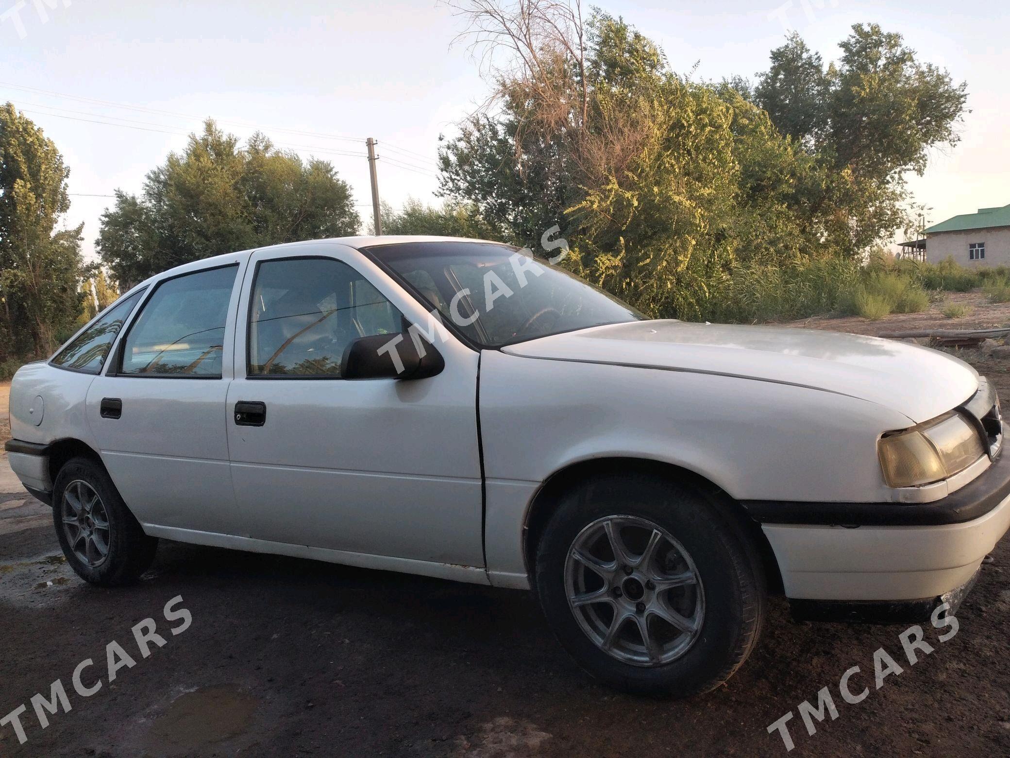 Opel Vectra 1991 - 16 000 TMT - Губадаг - img 2