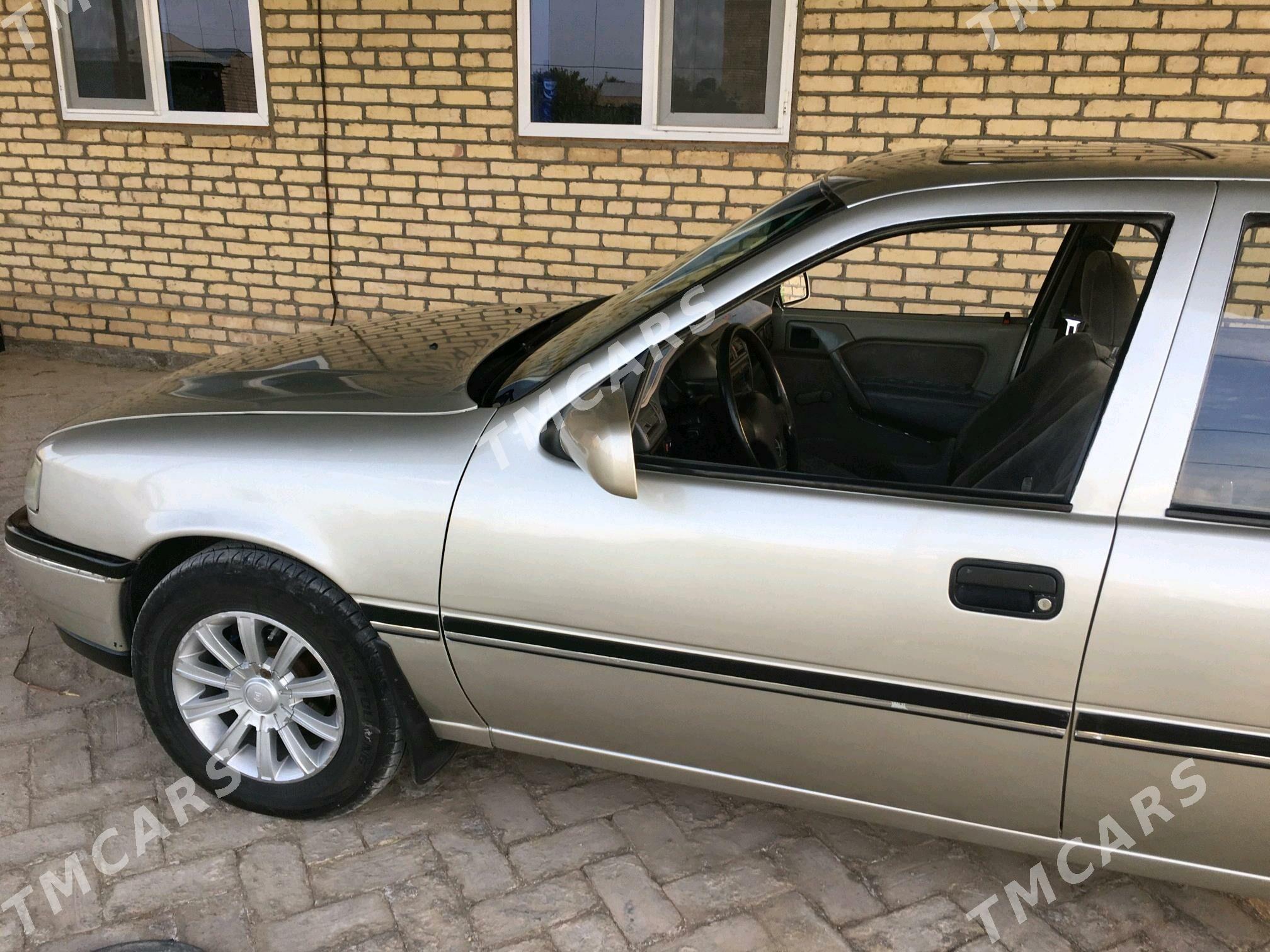 Opel Vectra 1990 - 39 000 TMT - Baýramaly - img 3