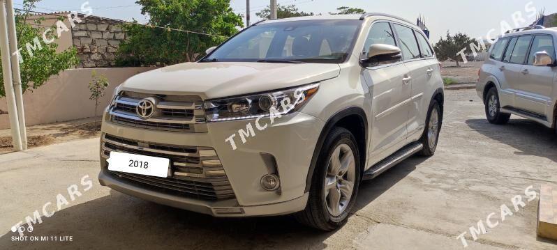 Toyota Highlander 2018 - 355 000 TMT - Ашхабад - img 4