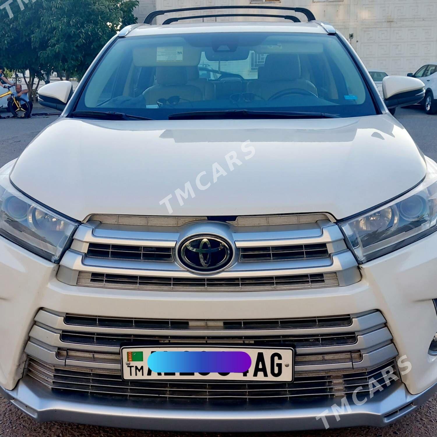 Toyota Highlander 2018 - 445 000 TMT - Ашхабад - img 8