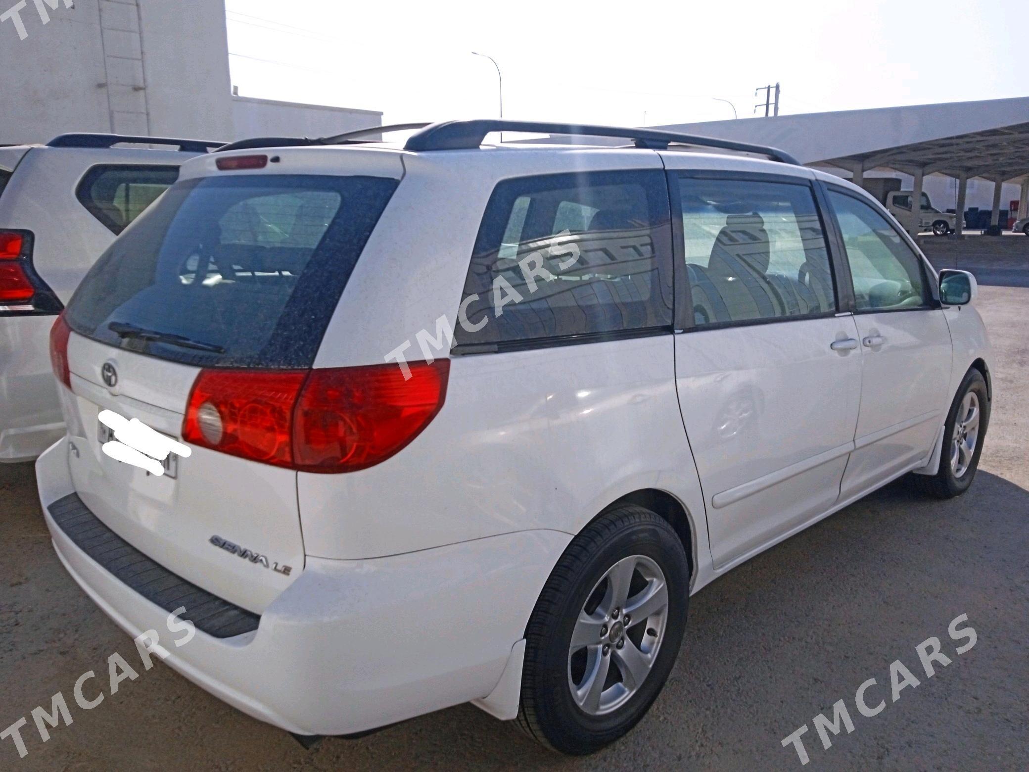 Toyota Sienna 2010 - 195 000 TMT - Ашхабад - img 4