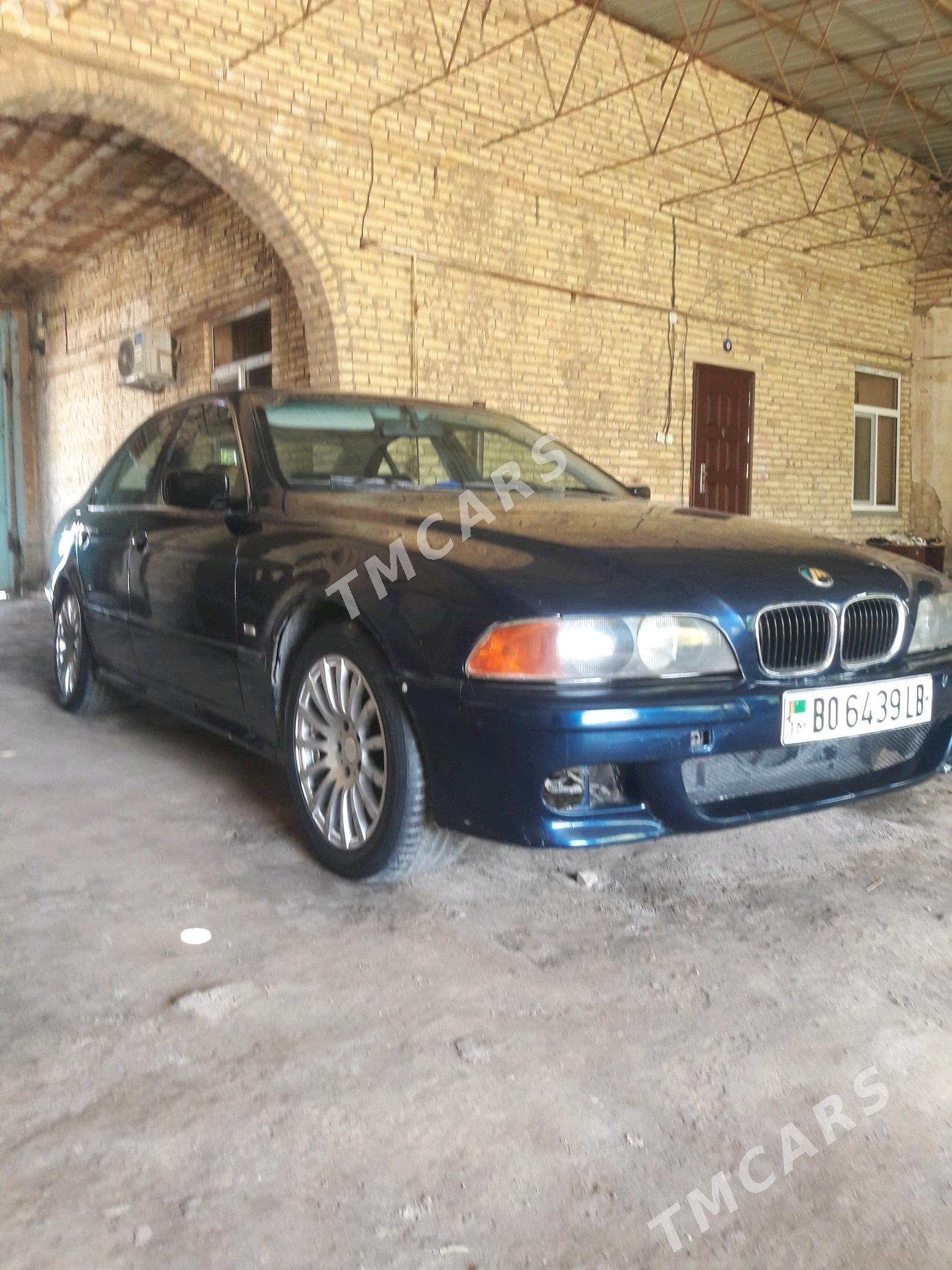 BMW E39 1996 - 50 000 TMT - Çärjew - img 3