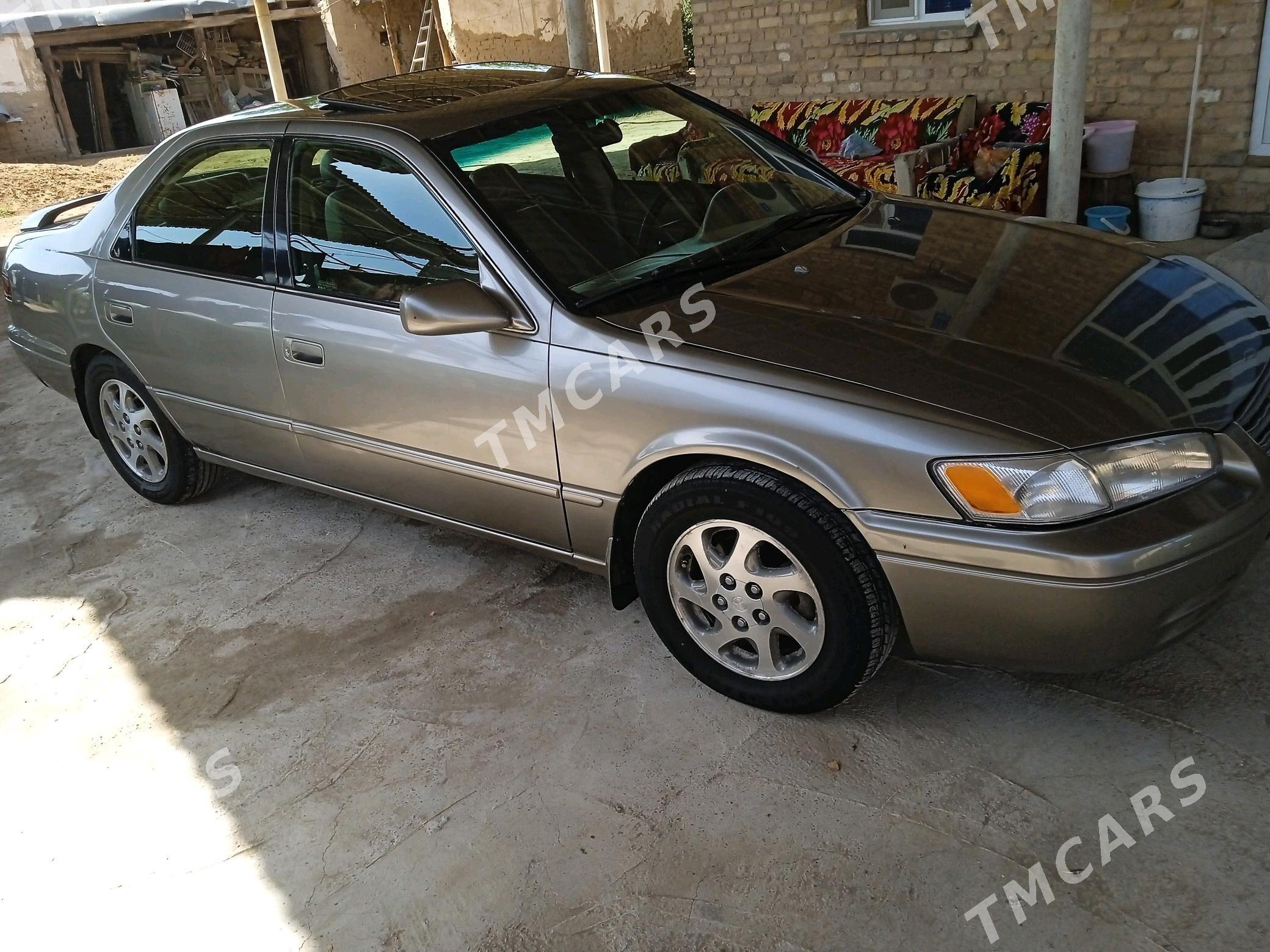 Toyota Camry 1999 - 110 000 TMT - Мары - img 3