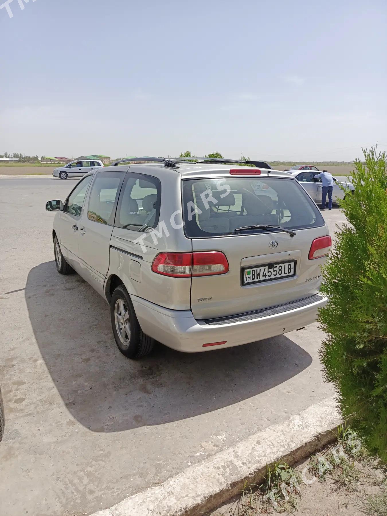 Toyota Sienna 2001 - 130 000 TMT - Türkmenabat - img 3