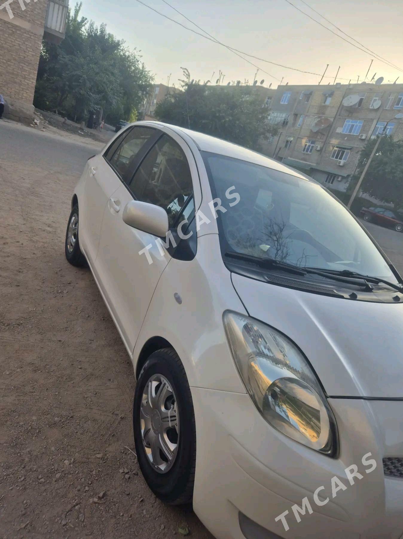 Toyota Yaris 2010 - 130 000 TMT - Дашогуз - img 5