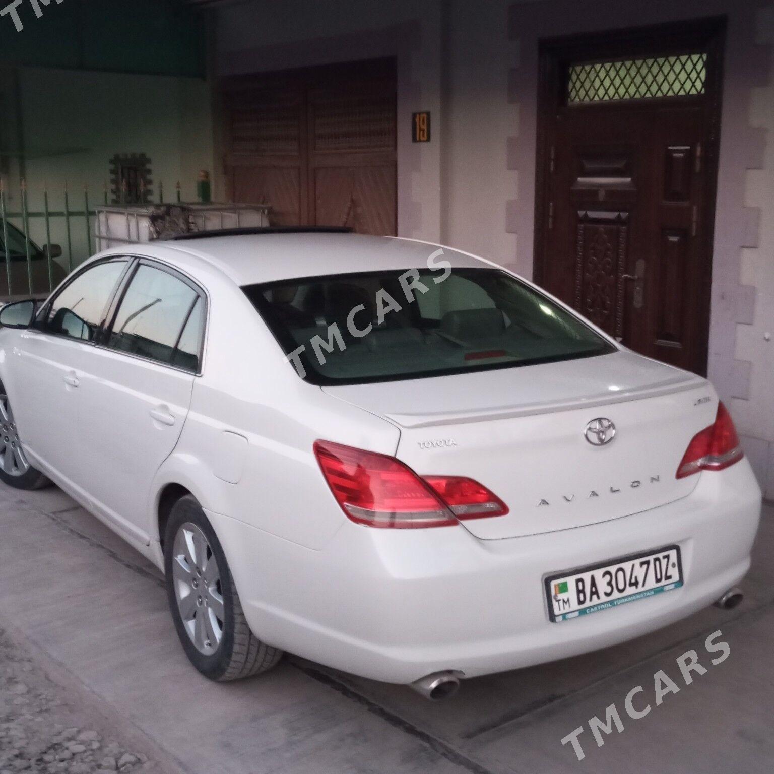 Toyota Avalon 2005 - 160 000 TMT - Дашогуз - img 3