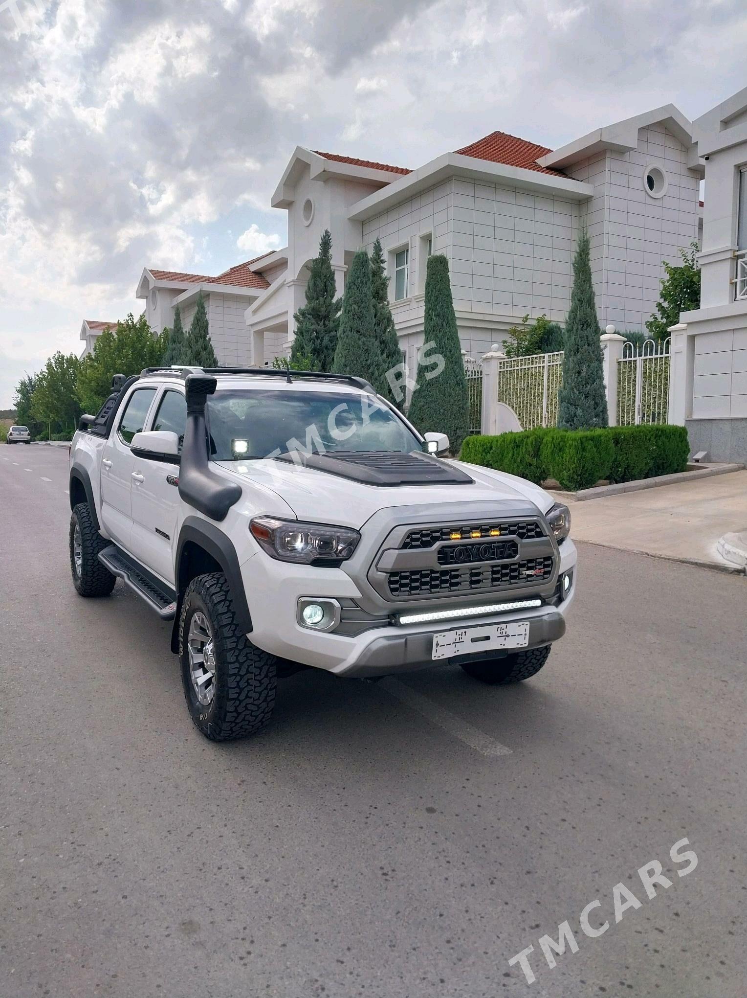 Toyota Tacoma 2017 - 500 000 TMT - Aşgabat - img 5