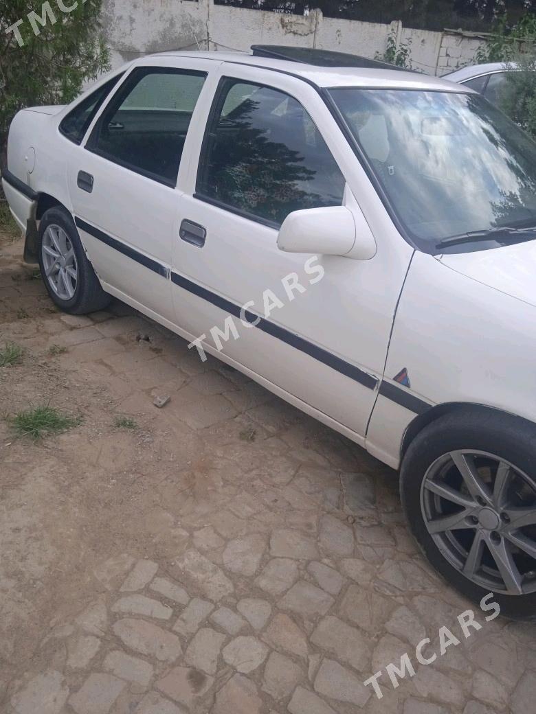 Opel Vectra 1994 - 26 000 TMT - Тязе заман - img 2