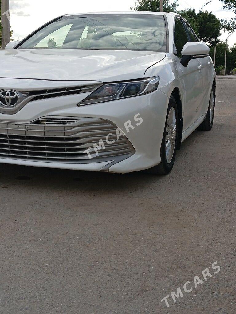 Toyota Camry 2018 - 200 000 TMT - Büzmeýin - img 5