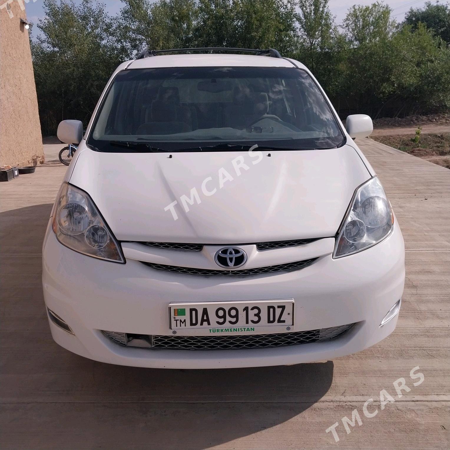 Toyota Sienna 2006 - 165 000 TMT - Гурбансолтан Едже - img 2