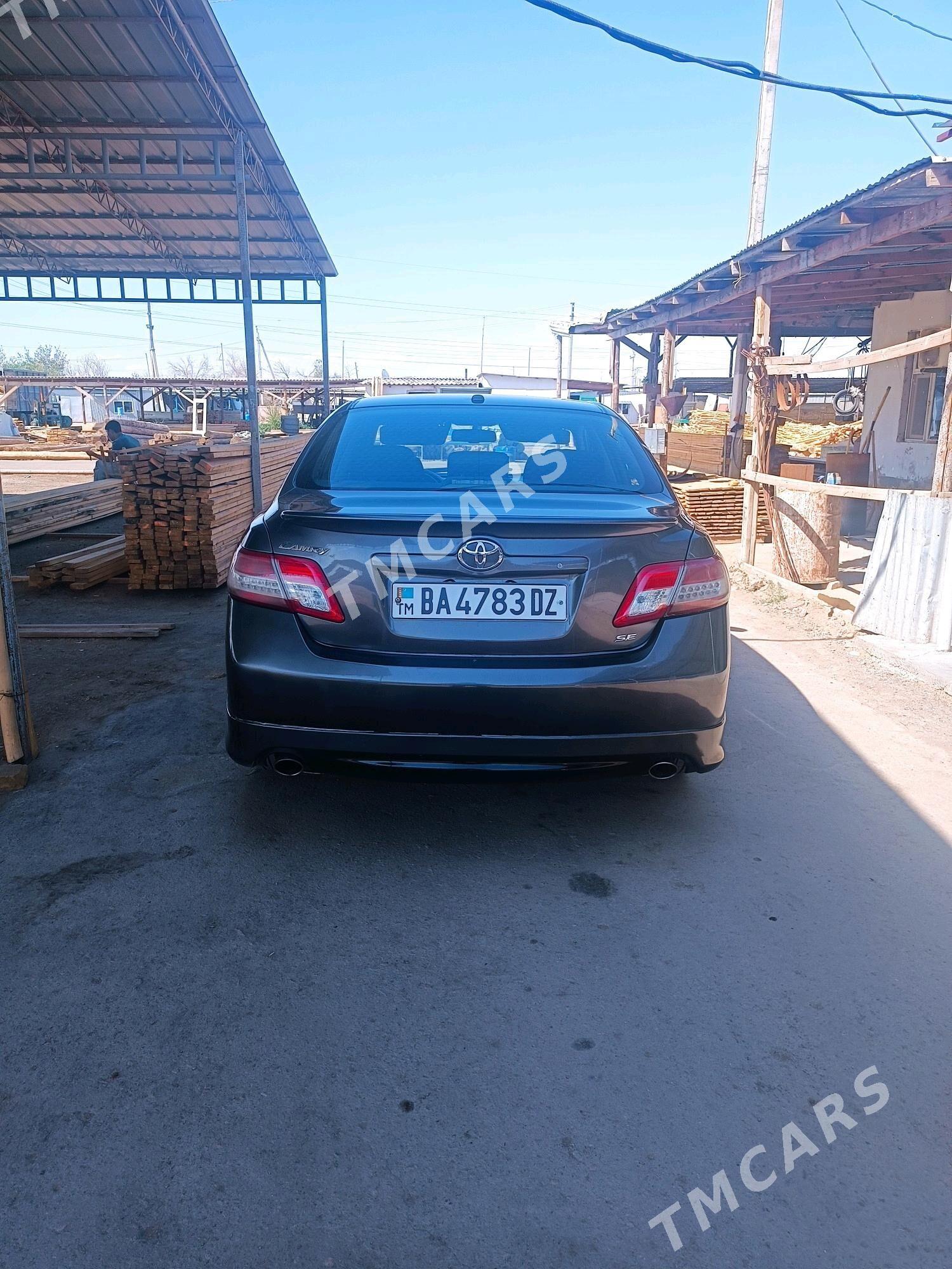 Toyota Camry 2010 - 145 000 TMT - Дашогуз - img 4