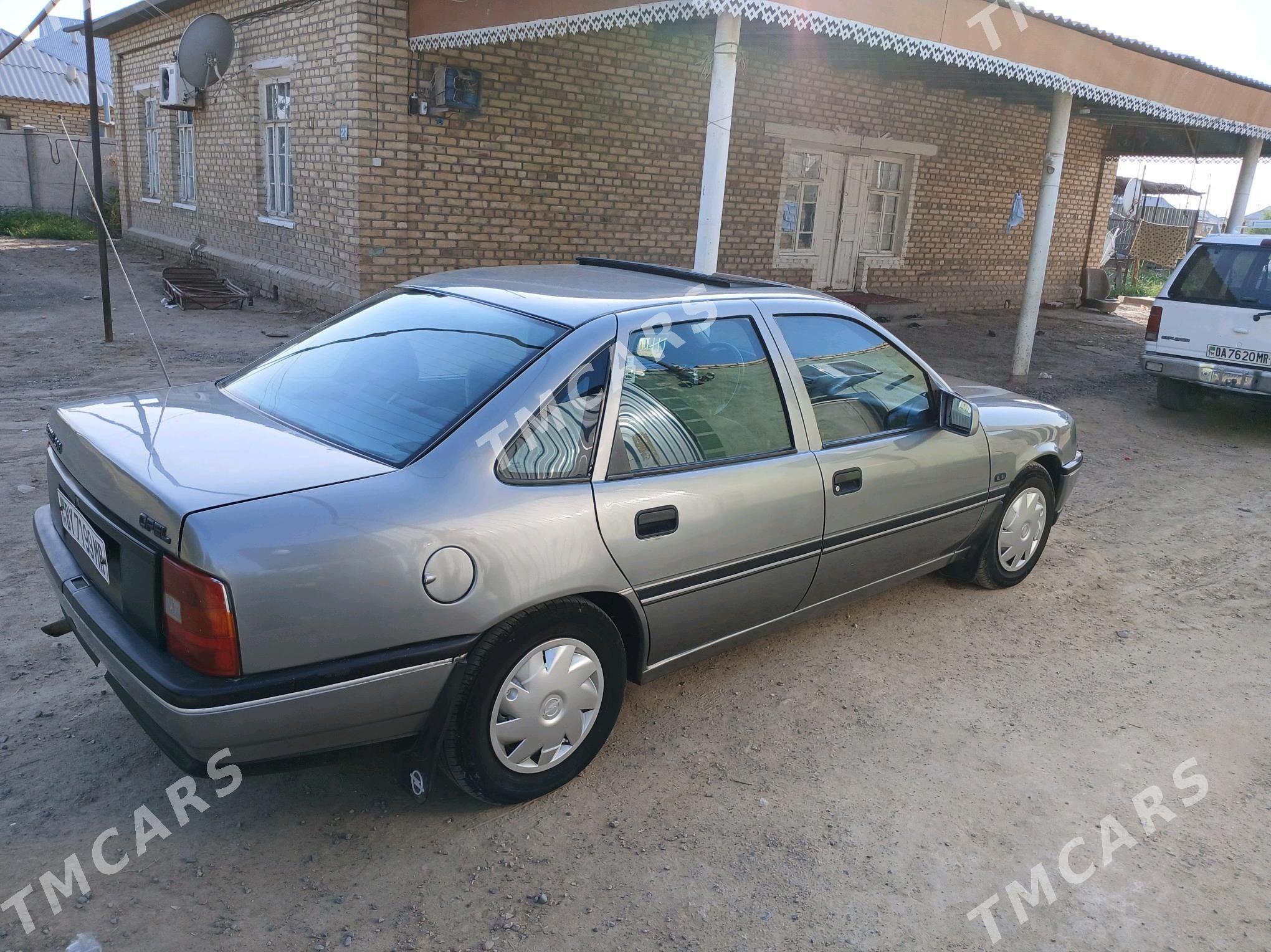 Opel Vectra 1990 - 33 000 TMT - Mary - img 4
